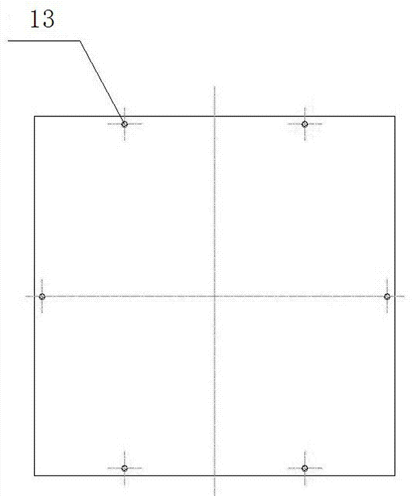 A test mold capable of realizing constant temperature at the bottom of the rutting specimen