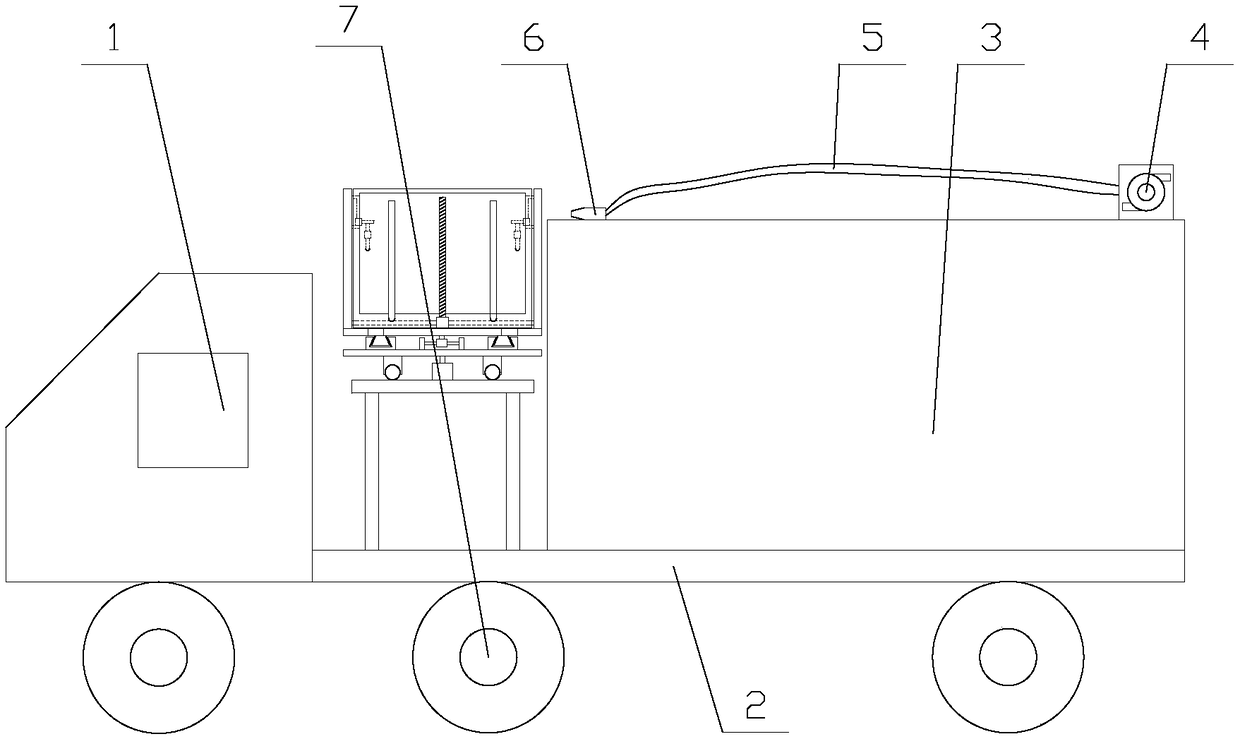 Intelligent firefighting truck with adjusting function and facilitating rapid rescue