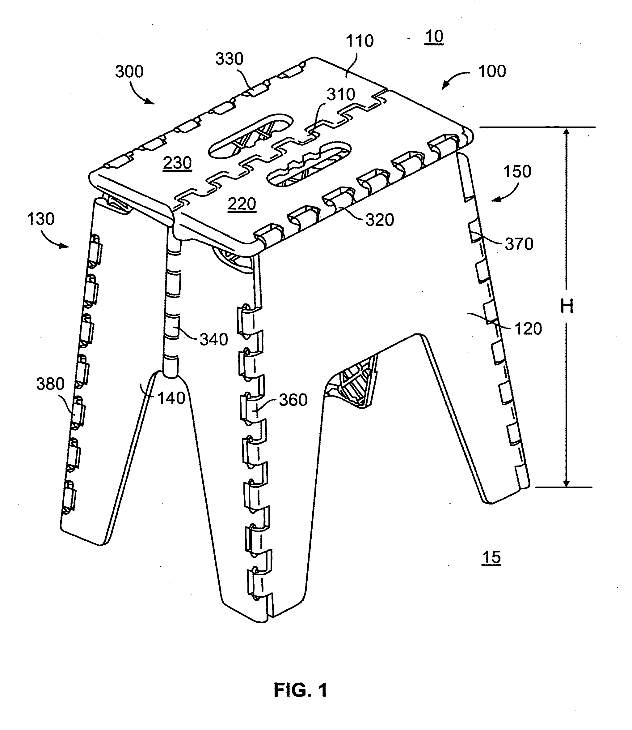 Locking collapsible seat apparatus