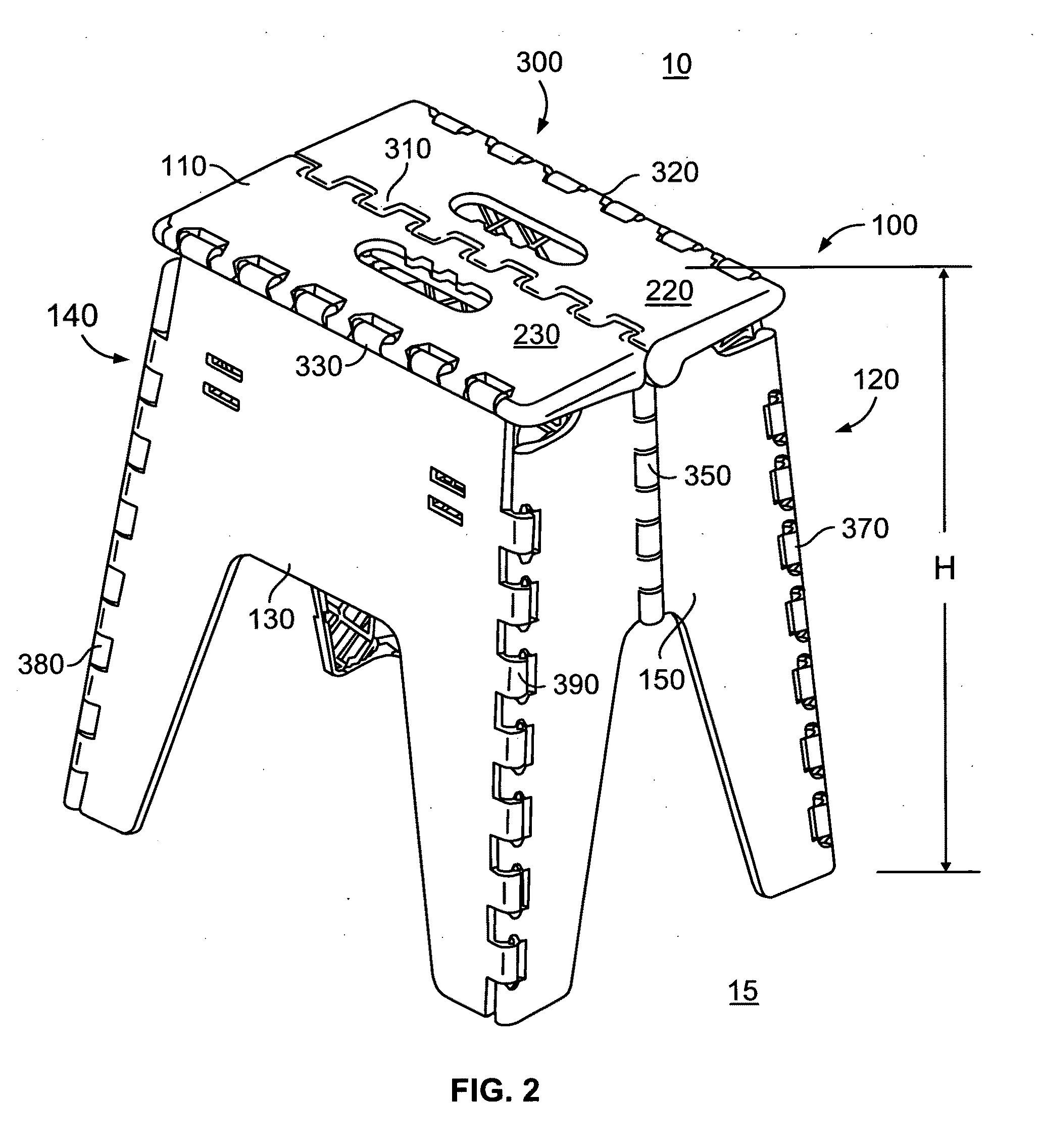 Locking collapsible seat apparatus