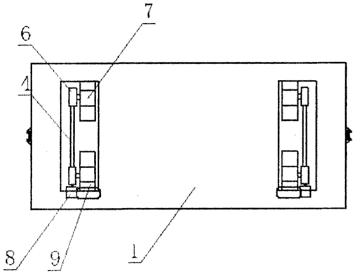 Adjusting roller carrier of flatcar