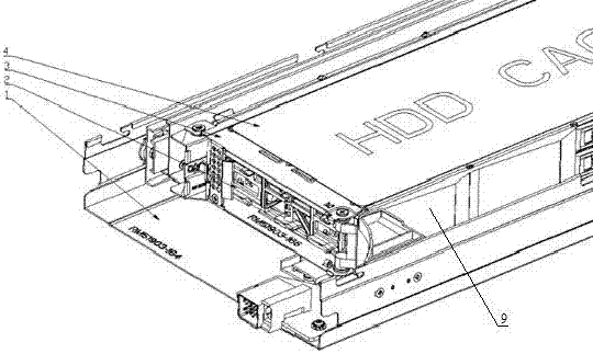 Hard disk array fixing device with good cooling performance and using method thereof