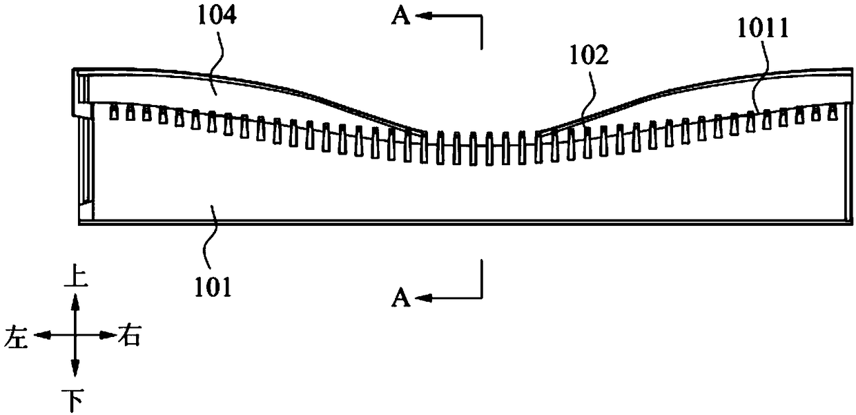 Vacuum cleaner and comb tooth structure thereof