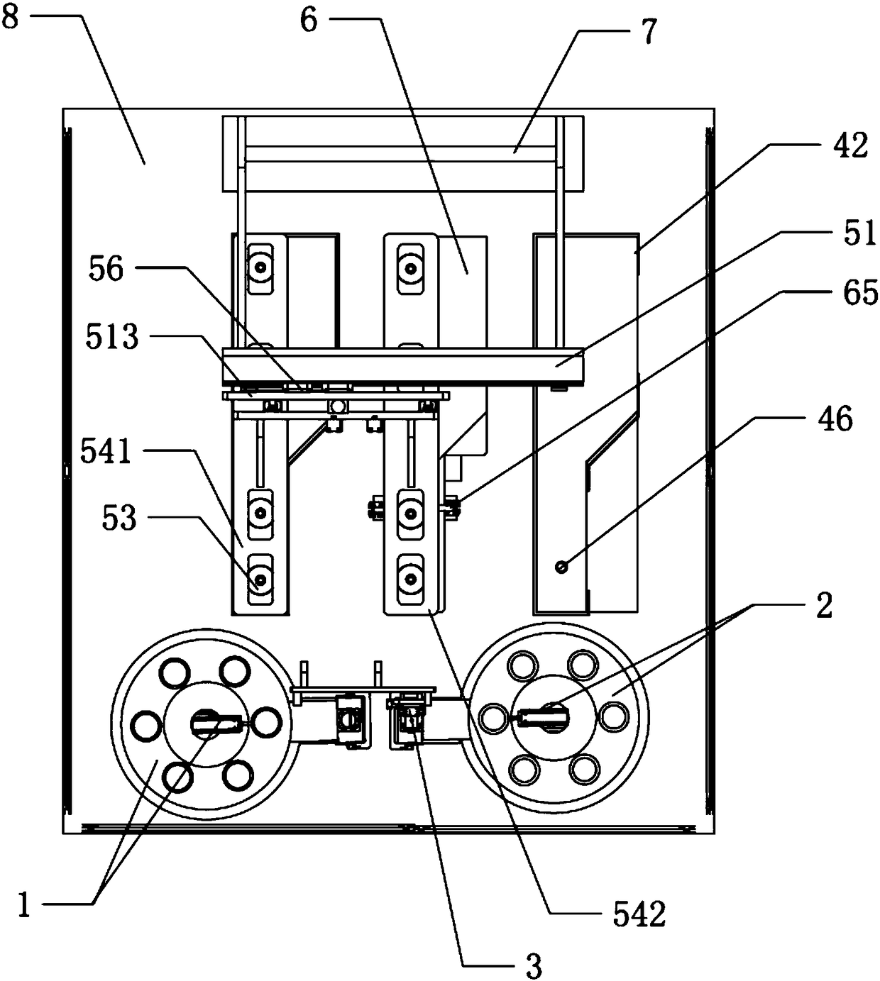 Automatic assembling device for upper and lower couplers