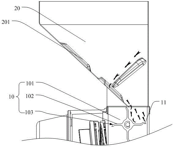 Pulverizer and discharging method thereof