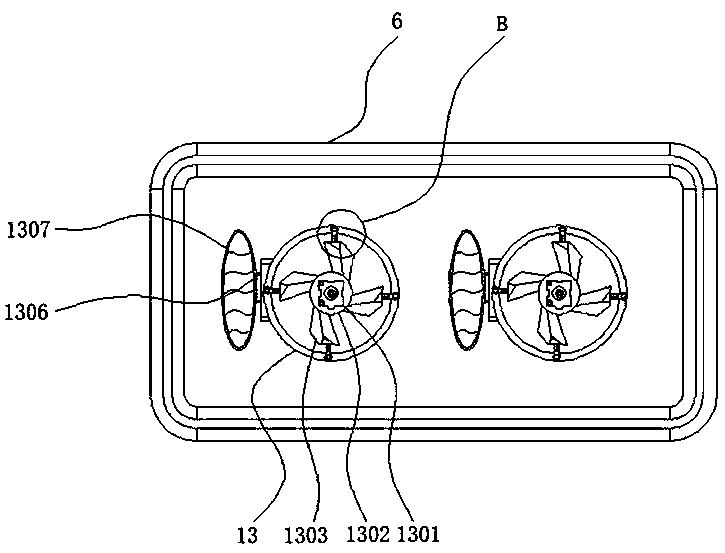 Food processing uniform cutting device with heat dissipation function