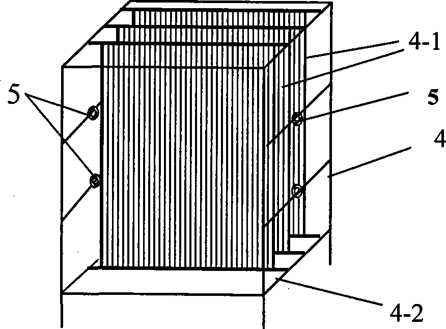 Method for processing low temperature sewerage using low-intensity ultrasonic strengthened membrane bioreactor