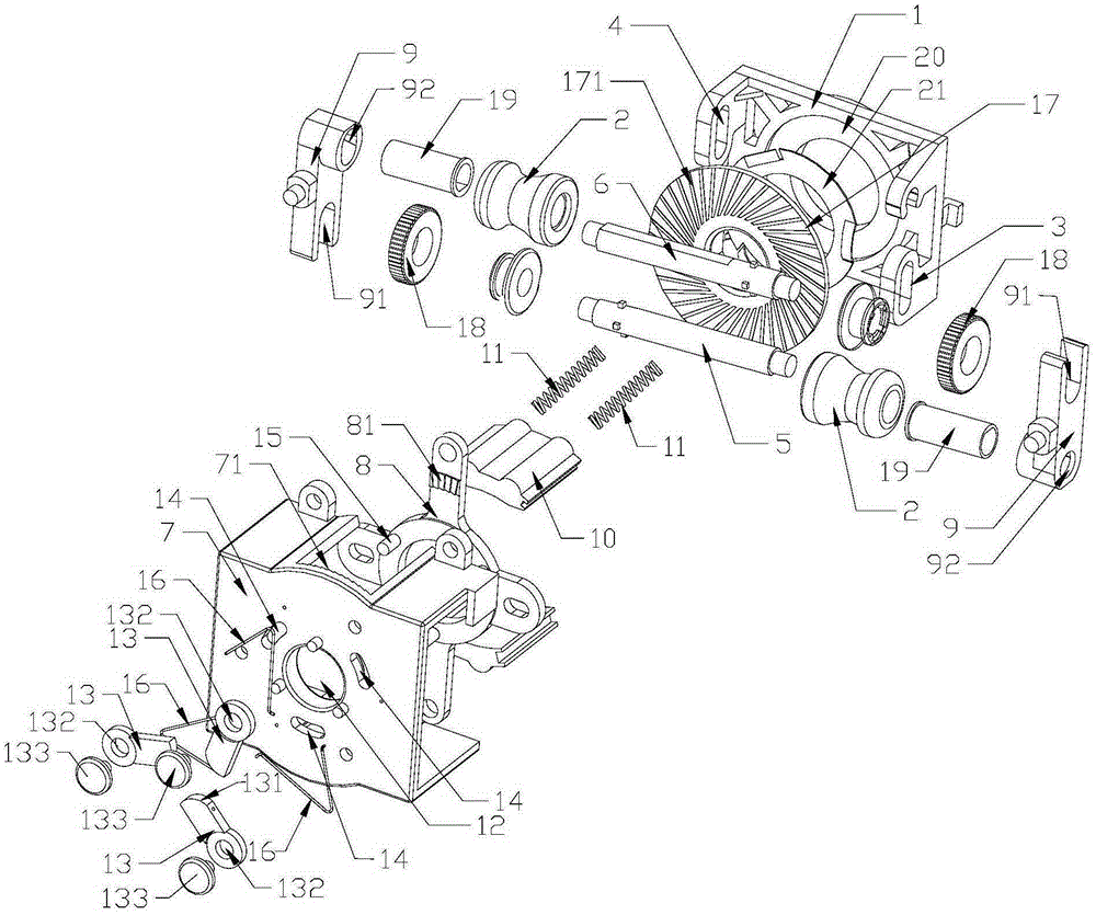 Automatic pencil feeding mechanism suitable for pencils of various specifications