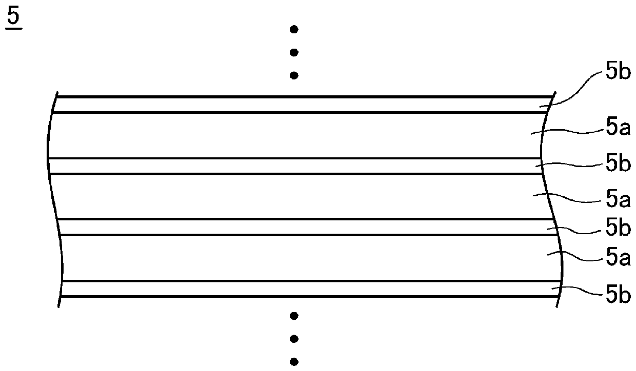 Fuse elements and fuse devices