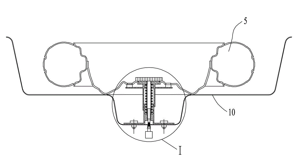 Spare tire fixing device