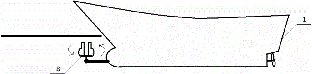 Method for breaking ice based on reducing supporting force of ice layer, and ice breaking ship