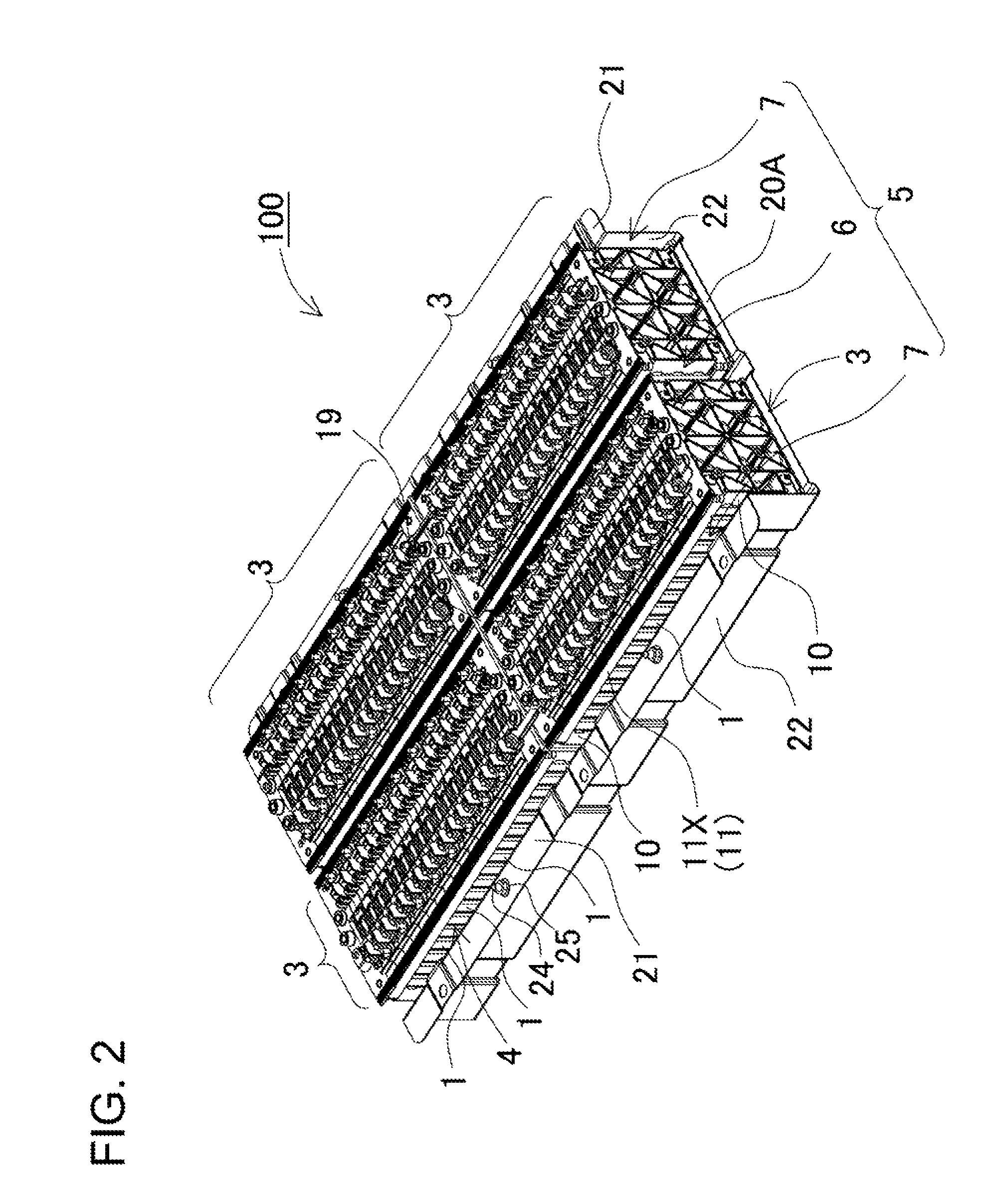 Power supply device including a plurality of battery cells arranged side by side