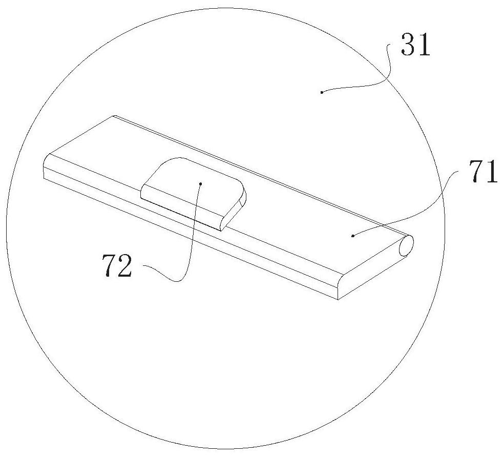 Garbage can capable of automatically sealing bag opening