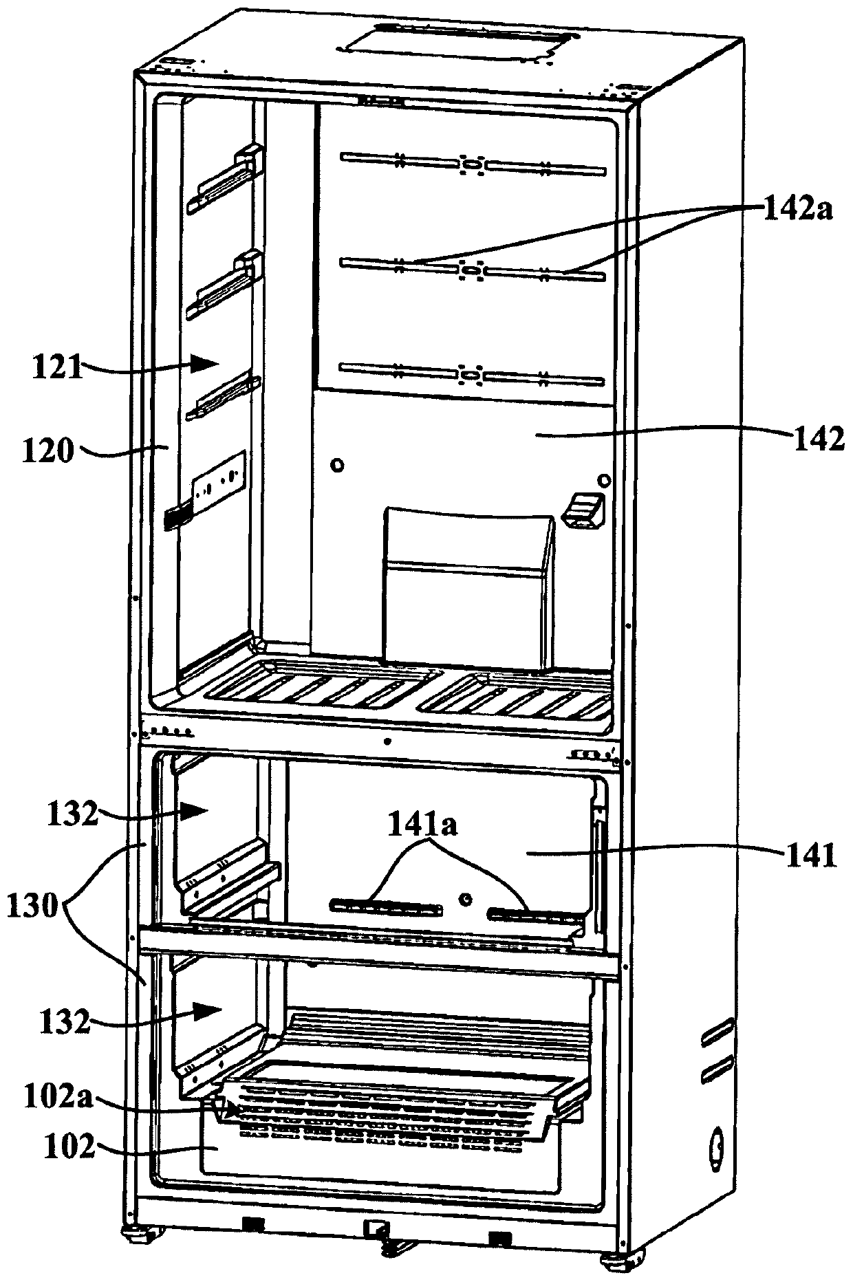 Refrigerator with freezing chamber realizing air return at front side of cooling chamber