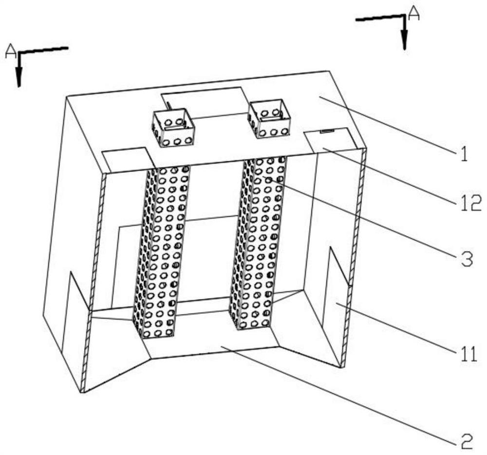 Garbage dehydrator capable of recycling heat energy