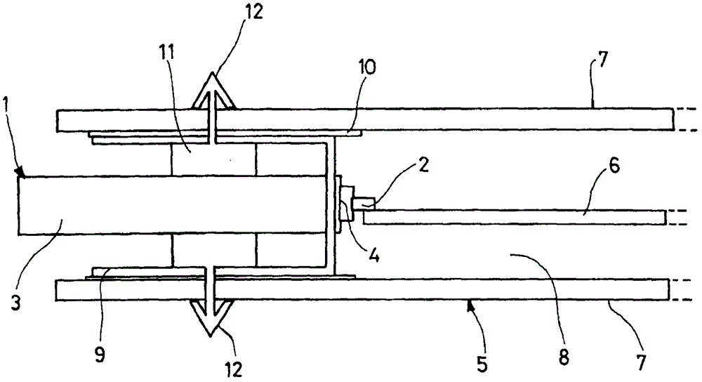 Mechanical and electric connection device for a coaxial cable conveying a high frequency signal