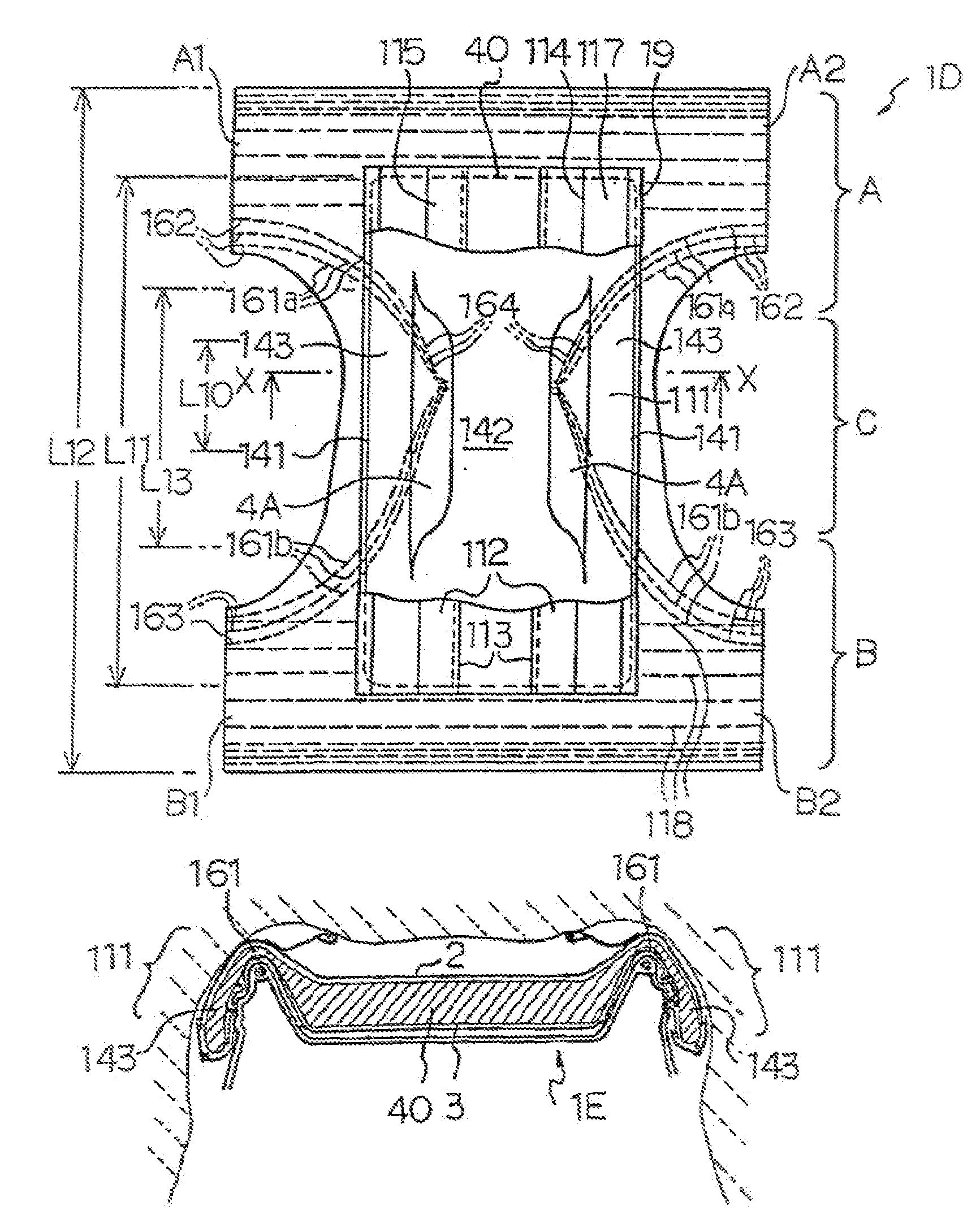 Disposable diaper with improved leak prevention properties