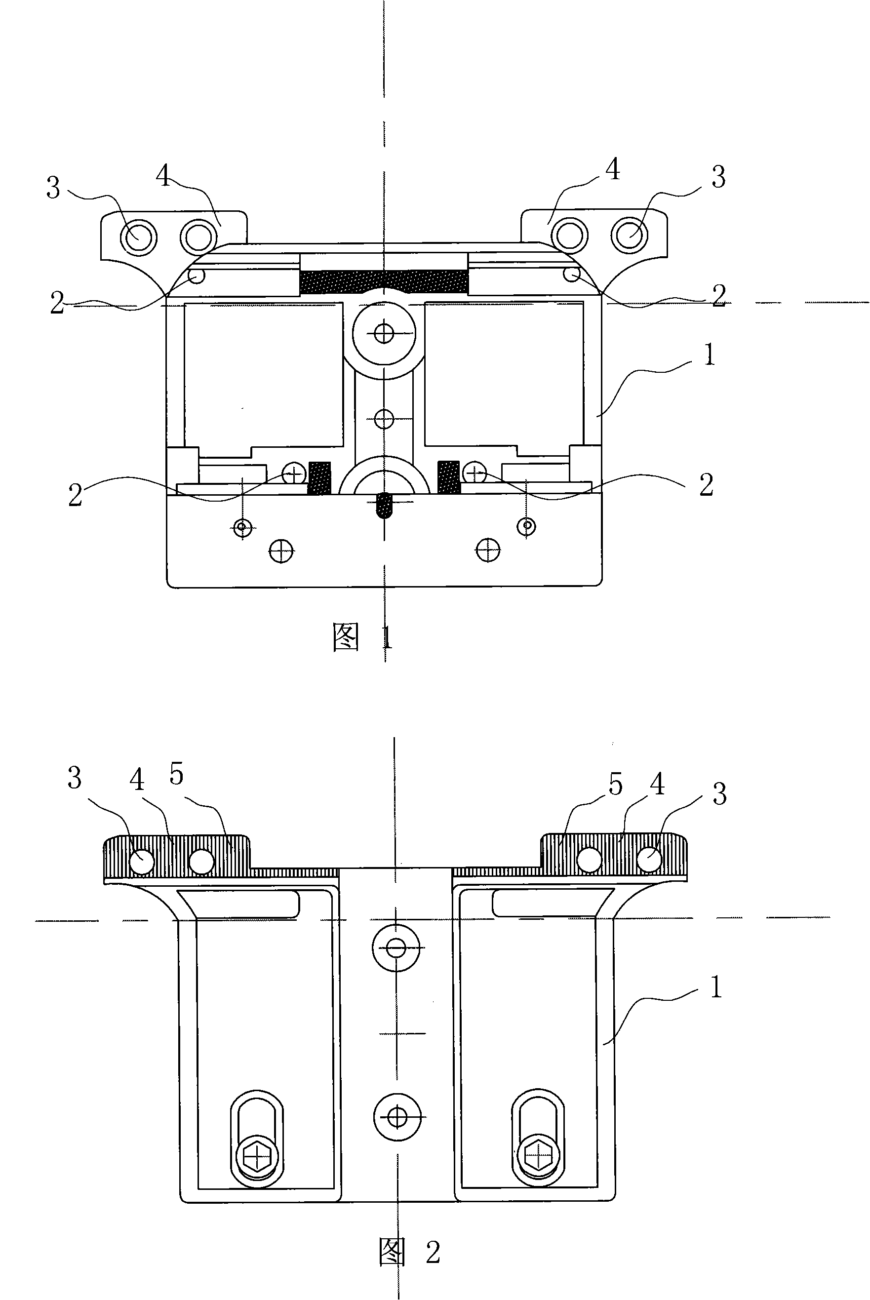 Flat knitting machine yarn carrier