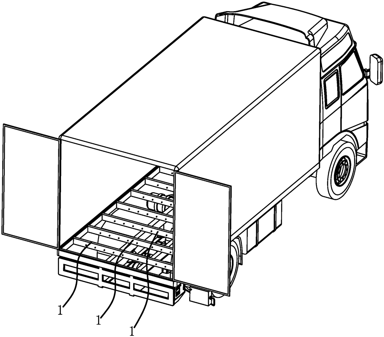 An auxiliary transfer mechanism for goods in a carriage