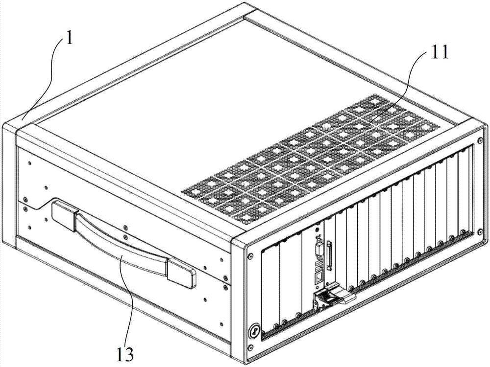 Peripheral component interconnect extensions for instrumentation (PXI) heat dissipation case and PXI test system