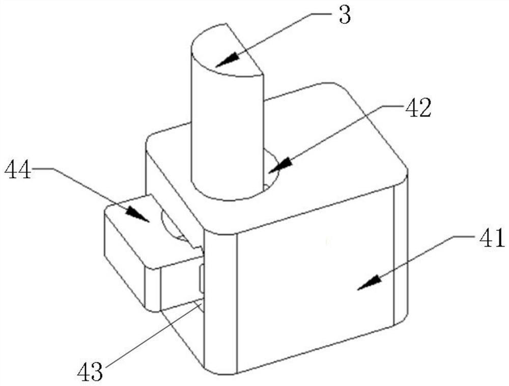 Server cabinet and easy-to-disassemble, assemble, maintain and install structure thereof