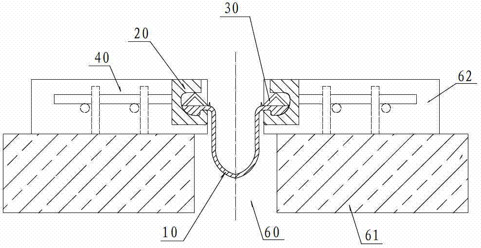 Changeable retractor device for railroad bridge