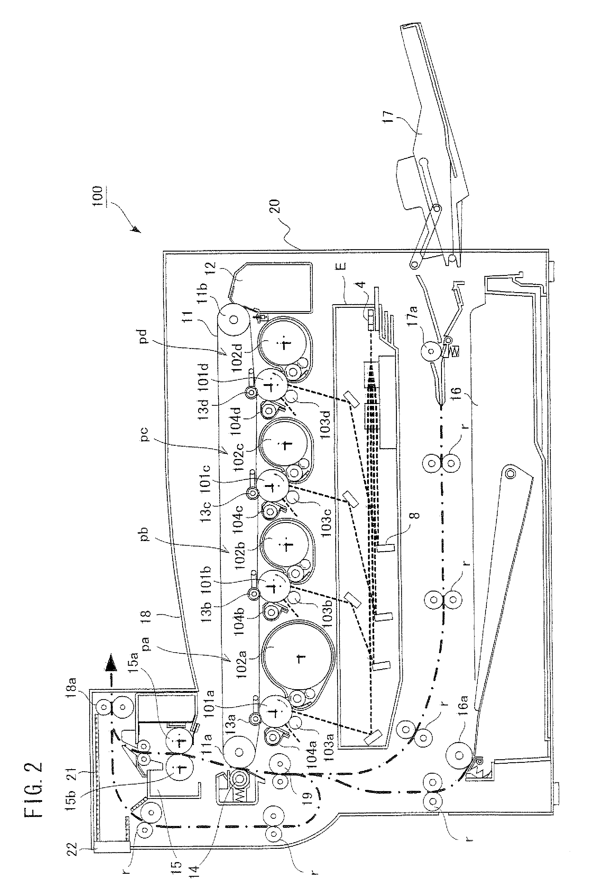 Volatile chemical substance catching device and electronic apparatus