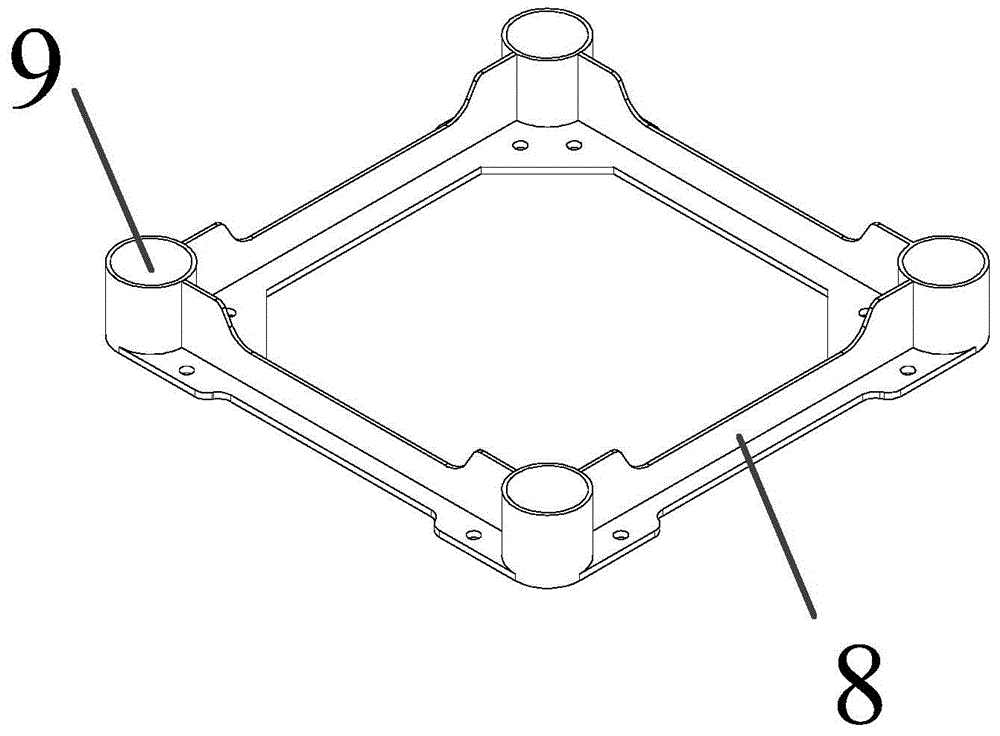 Pole for assembling power transmission towers