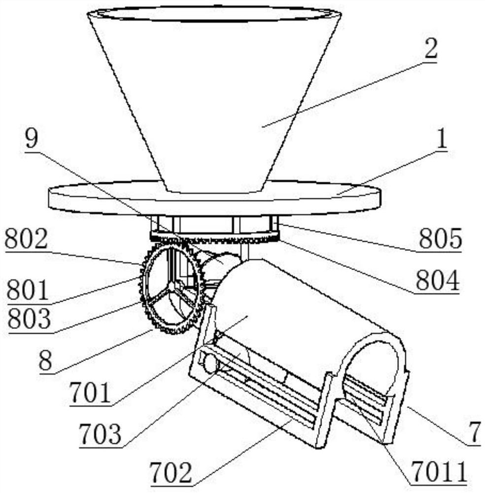 Uniform-distribution screening device for copper-based powder