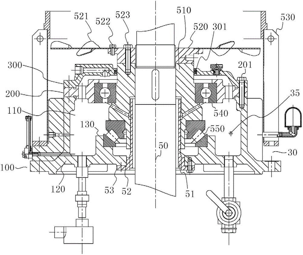 Simple method for reducing temperature of bearing block and air-cooled bearing structure