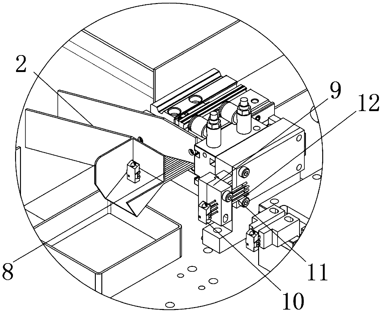 Hole cleaning and threading device used during machining of titanium alloy connector for aeronautic equipment