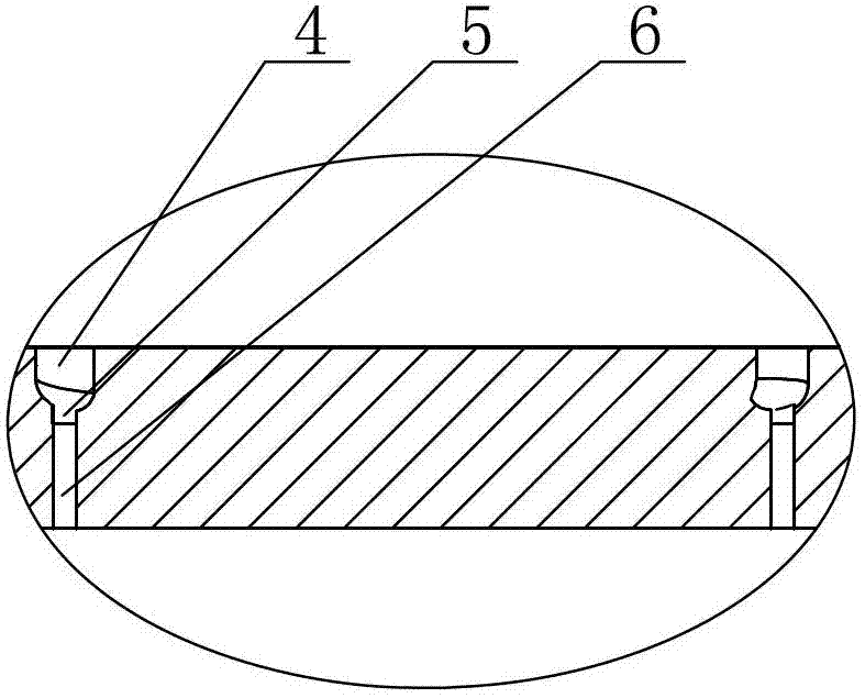 Vacuum clamp for machining circular arc of salt core