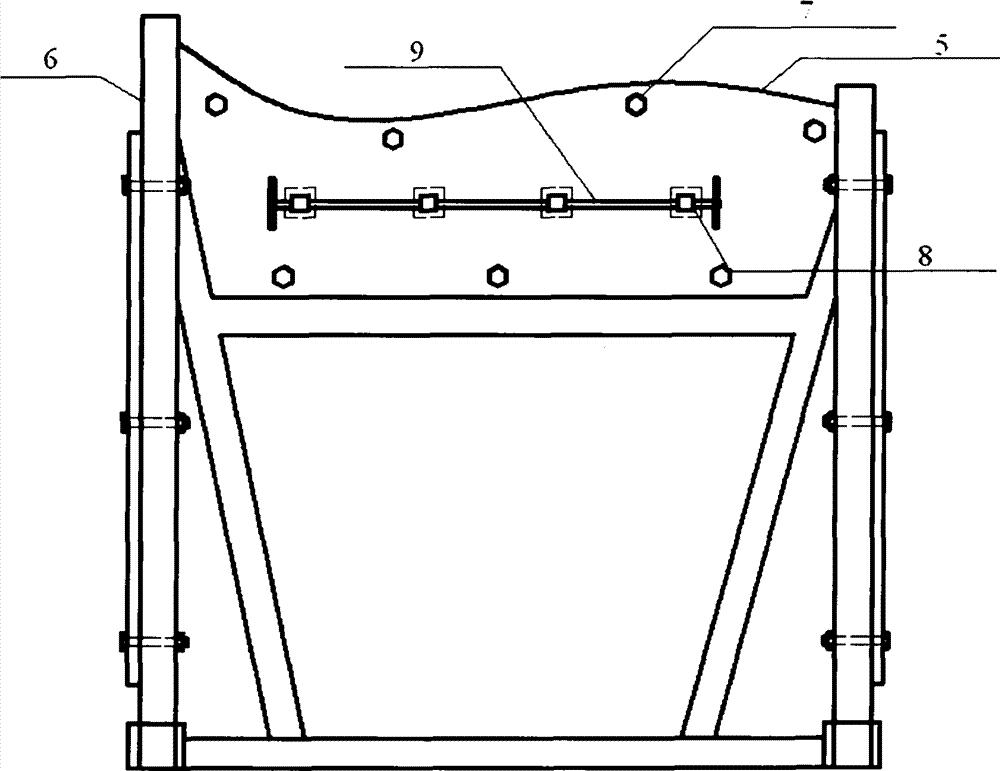 Die for manufacturing blades with multiple sizes for wind driven generator