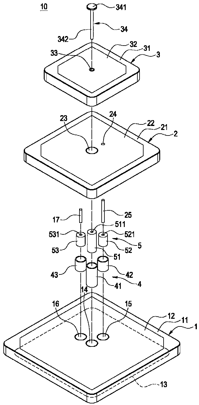 Ceramic antenna feed hole insulation structure