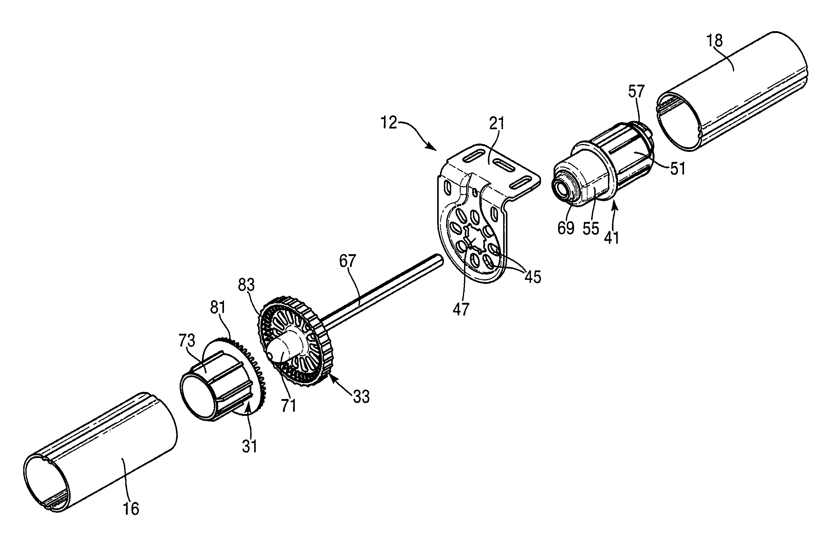 Adjustable drive coupling for adjacent architectural coverings