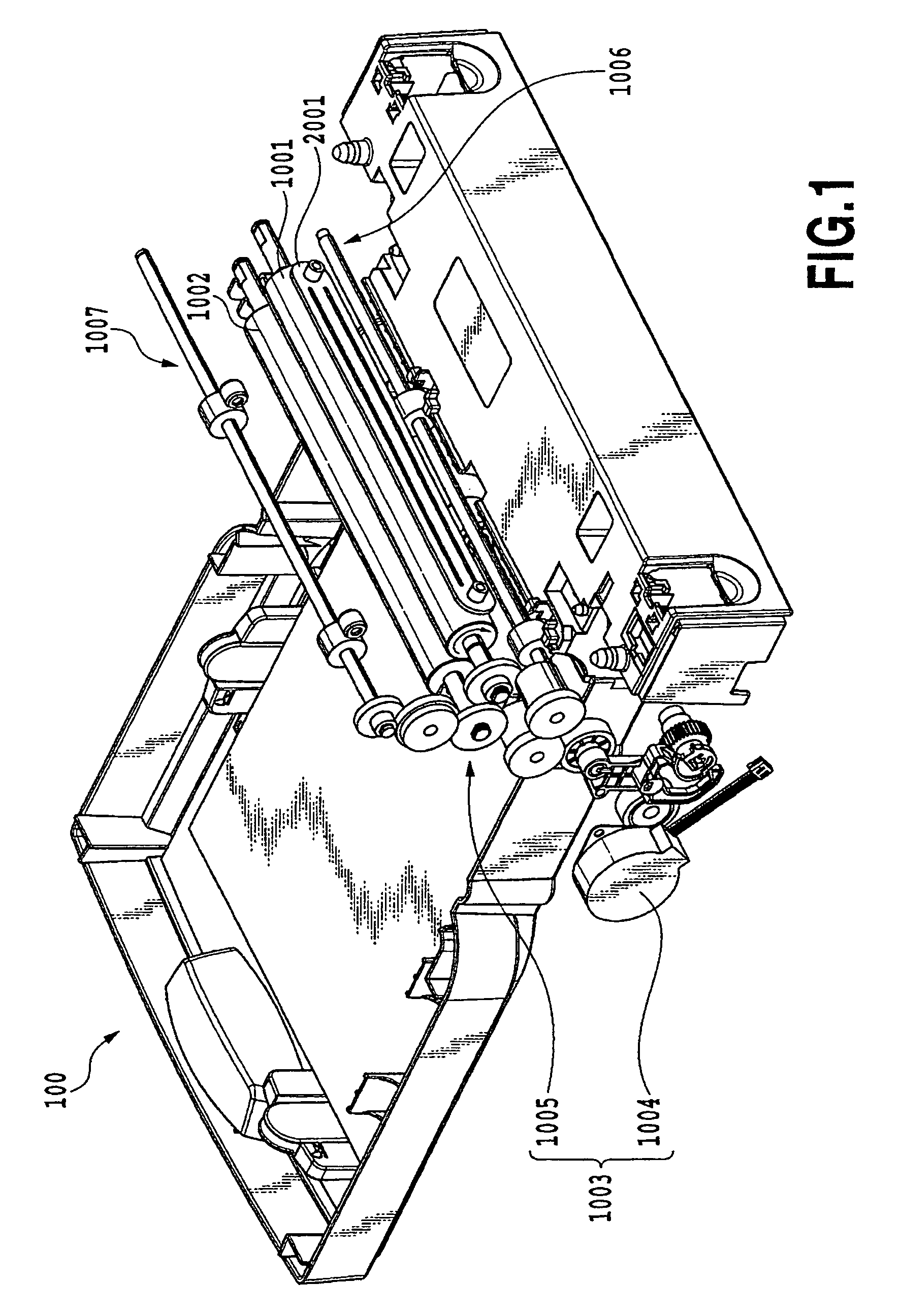 Liquid applying apparatus and ink-jet printing apparatus