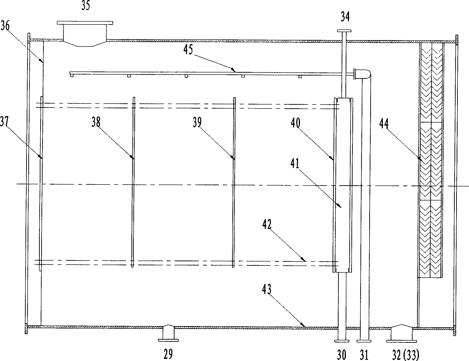 High efficiency sea water desalination device and method by distillation