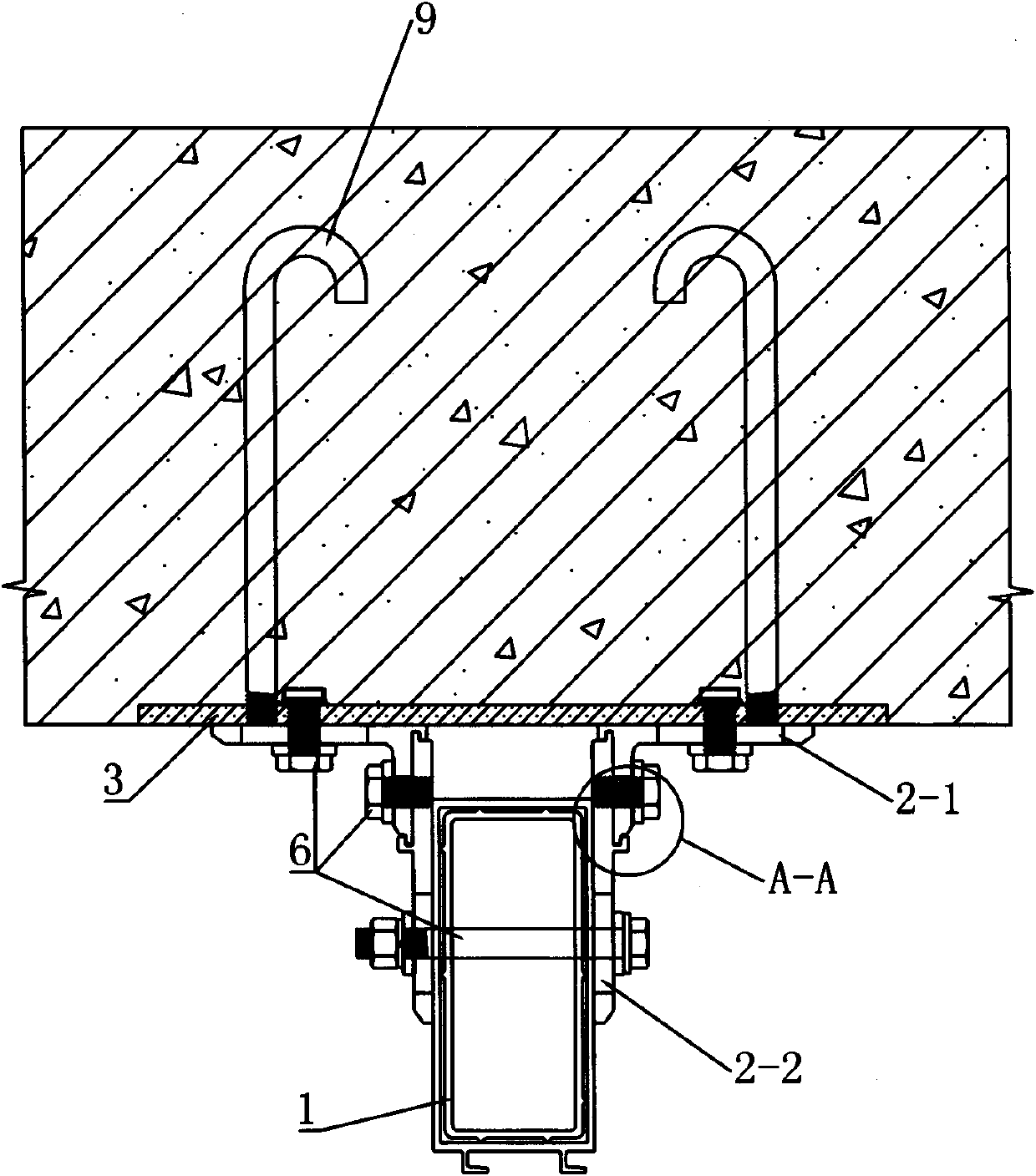 Mounting and adjusting structure of building curtain wall vertical column and building body