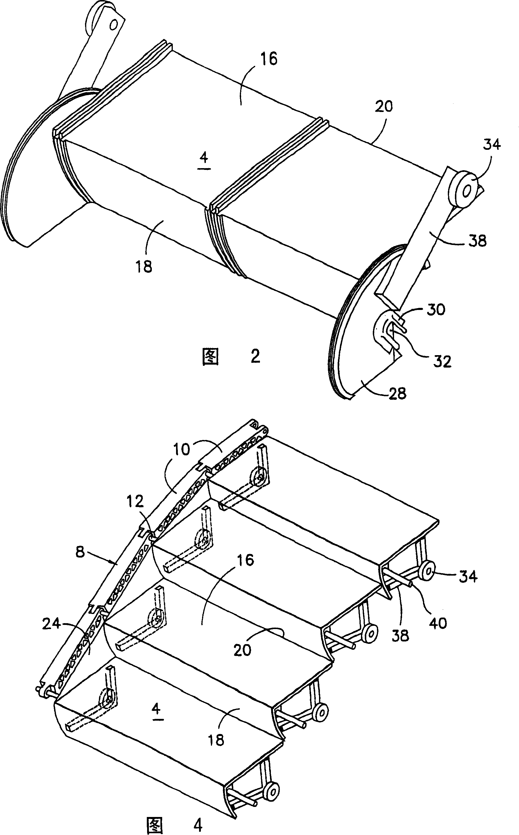 Step attachment on the step chain of an escalator