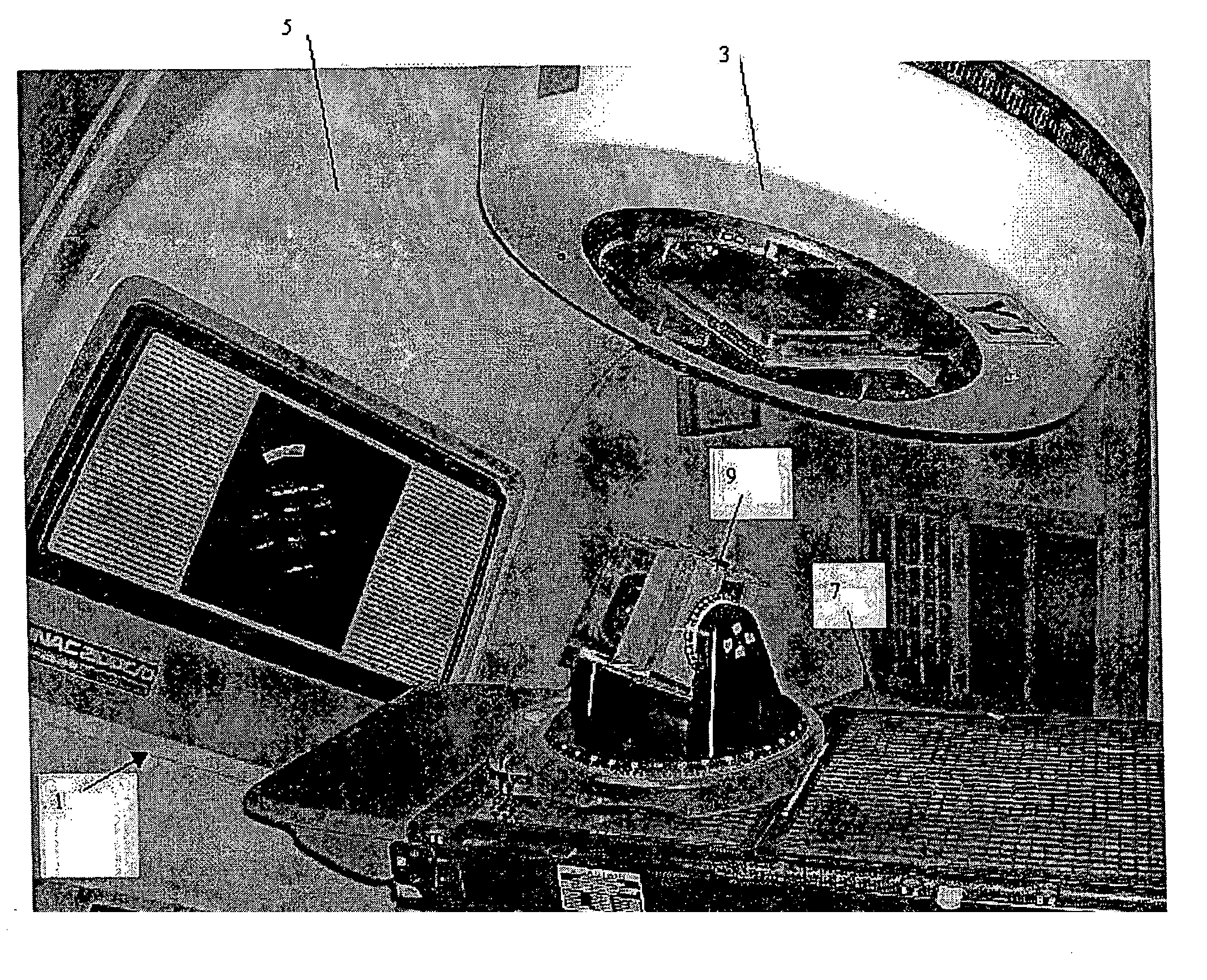 Phantom for evaluating nondosimetric functions in a multi-leaf collimated radiation treatment planning system