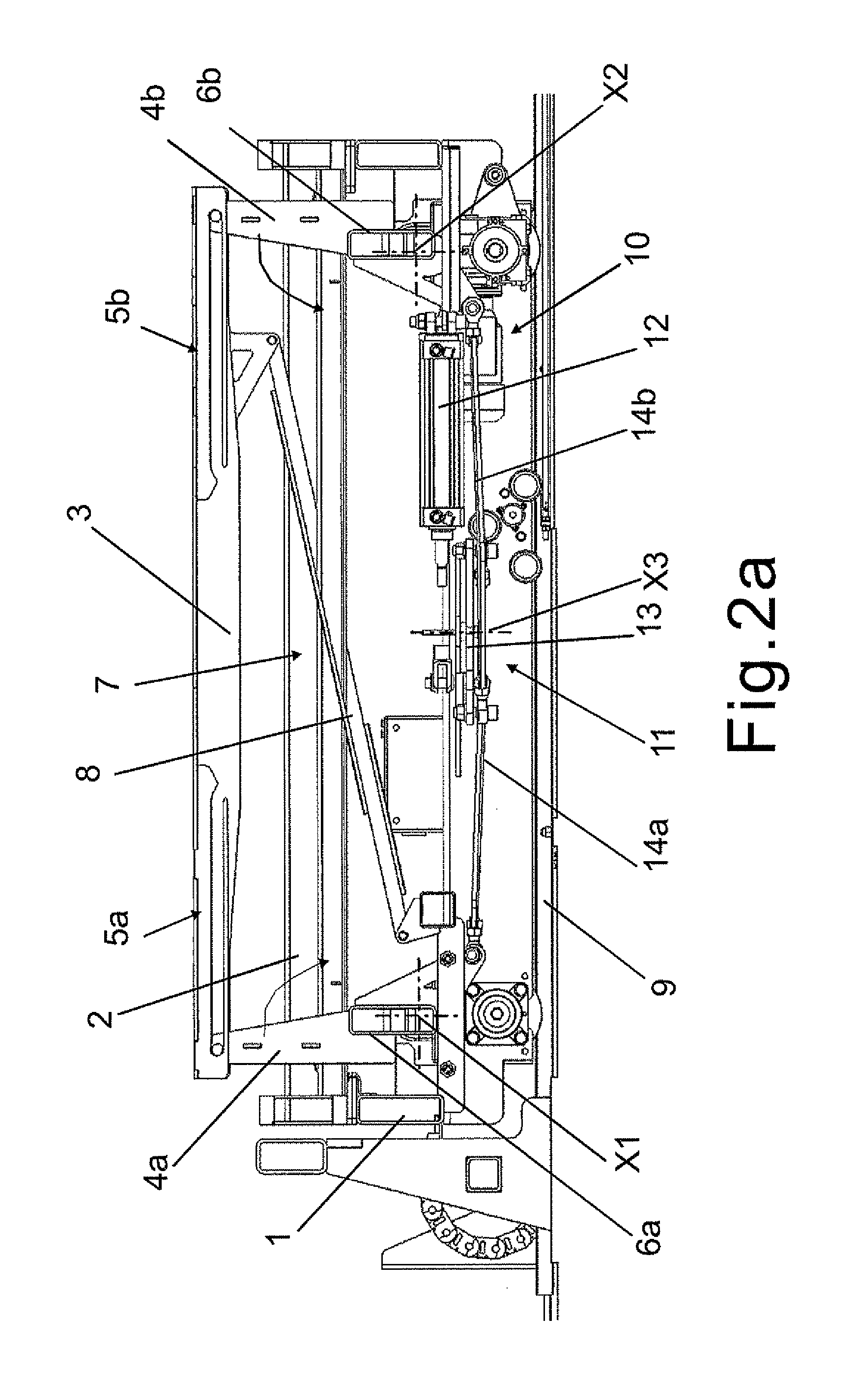 Loading and unloading station