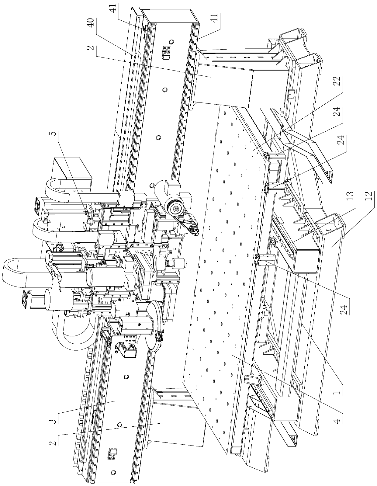 Solid wood numerical control machining center and control system and machining method of solid wood numerical control machining center