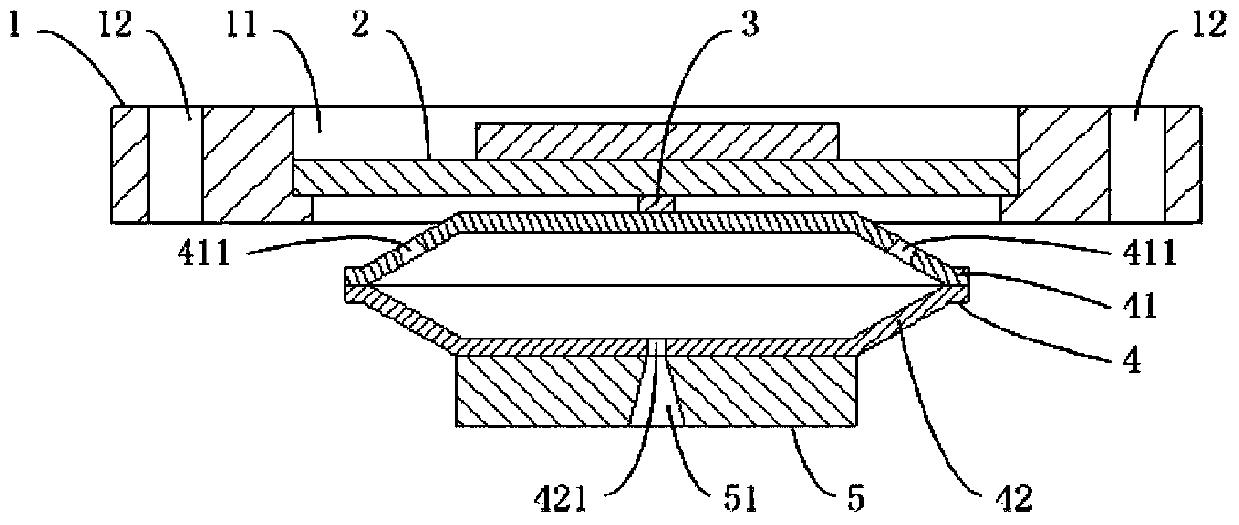 Resonance piezoelectric fan with cymbal-shaped cavity