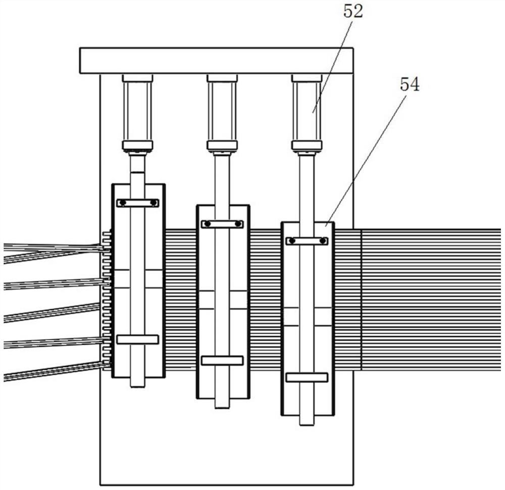 Method for continuously preparing integral composite sleeper from controllable polyurethane composite material