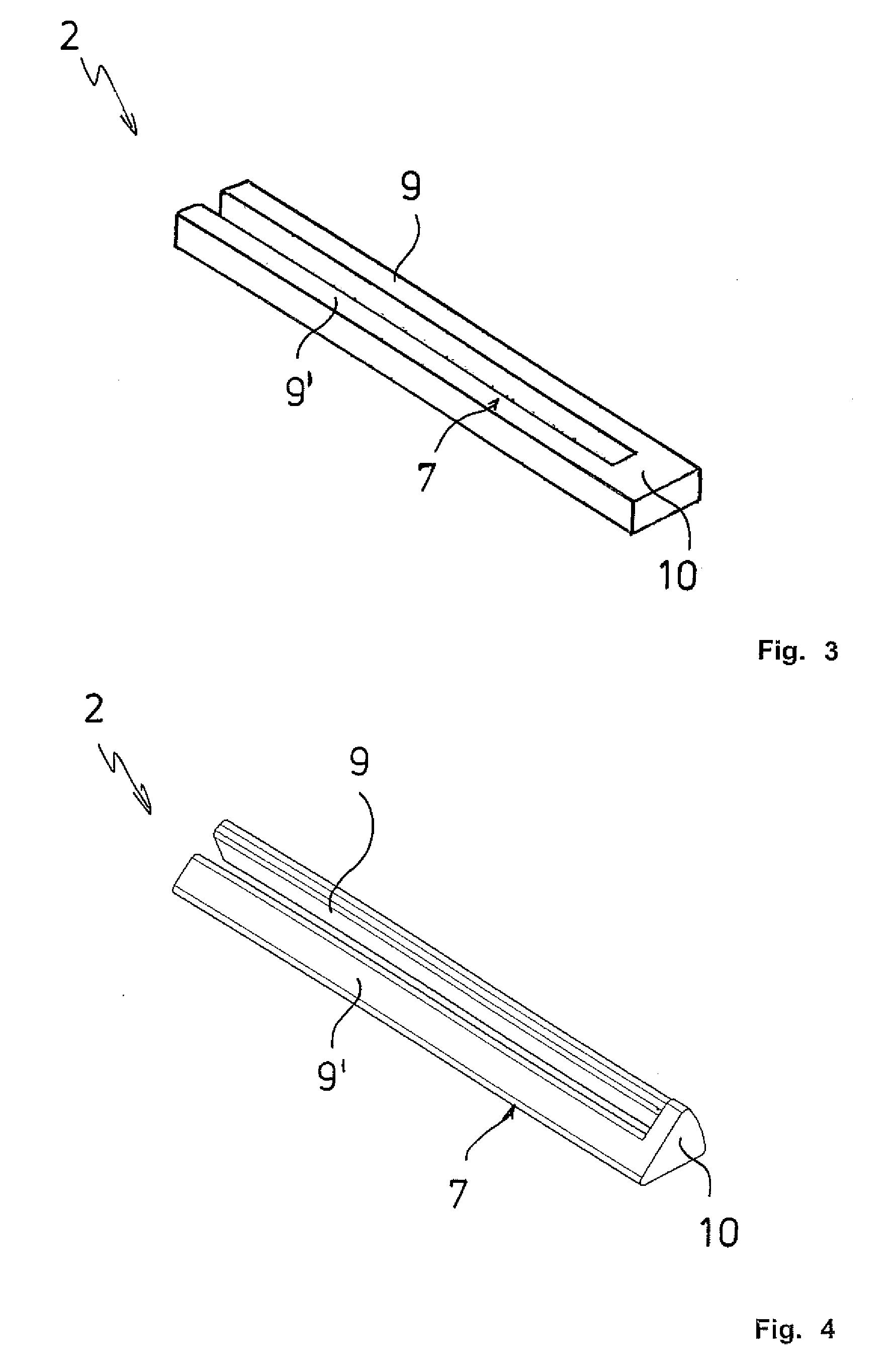 Electrical resistance heating element for a heating device for heating a flowing gaseous medium