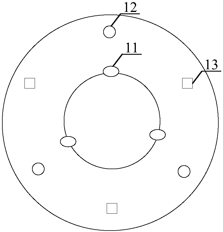 Spacecraft rendezvous and docking device and method