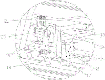 Automatic glue spraying and compounding all-in-one machine and manufacturing method for automobile trunk carpet production