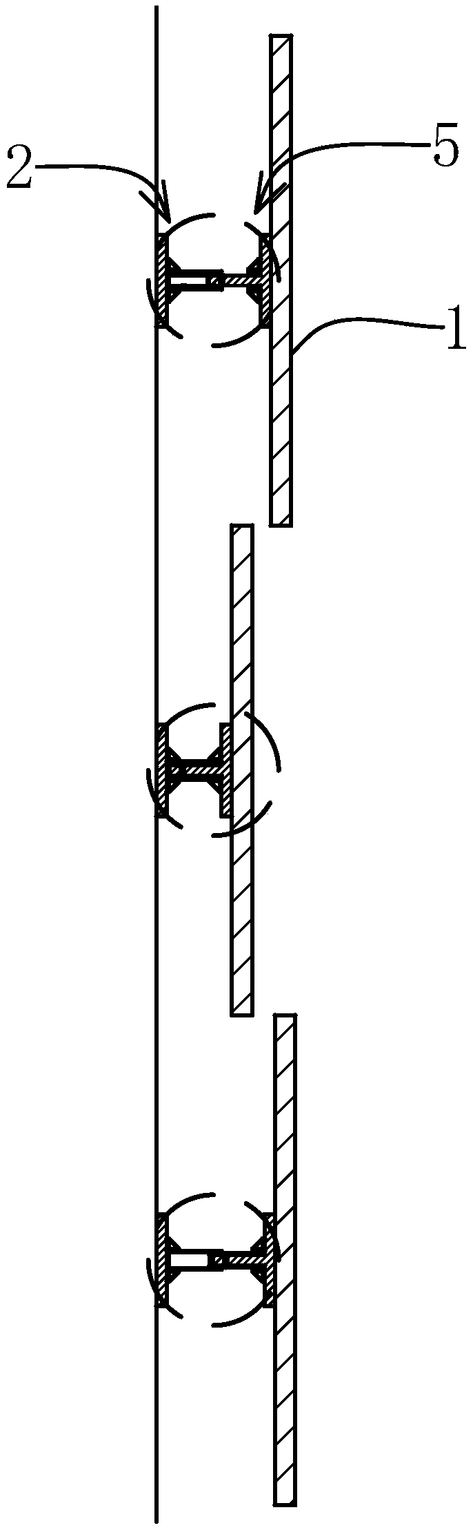 Glass curtain wall and dismounting method thereof