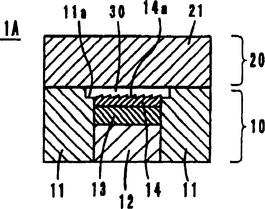 Injection mold and method for molding an optical element