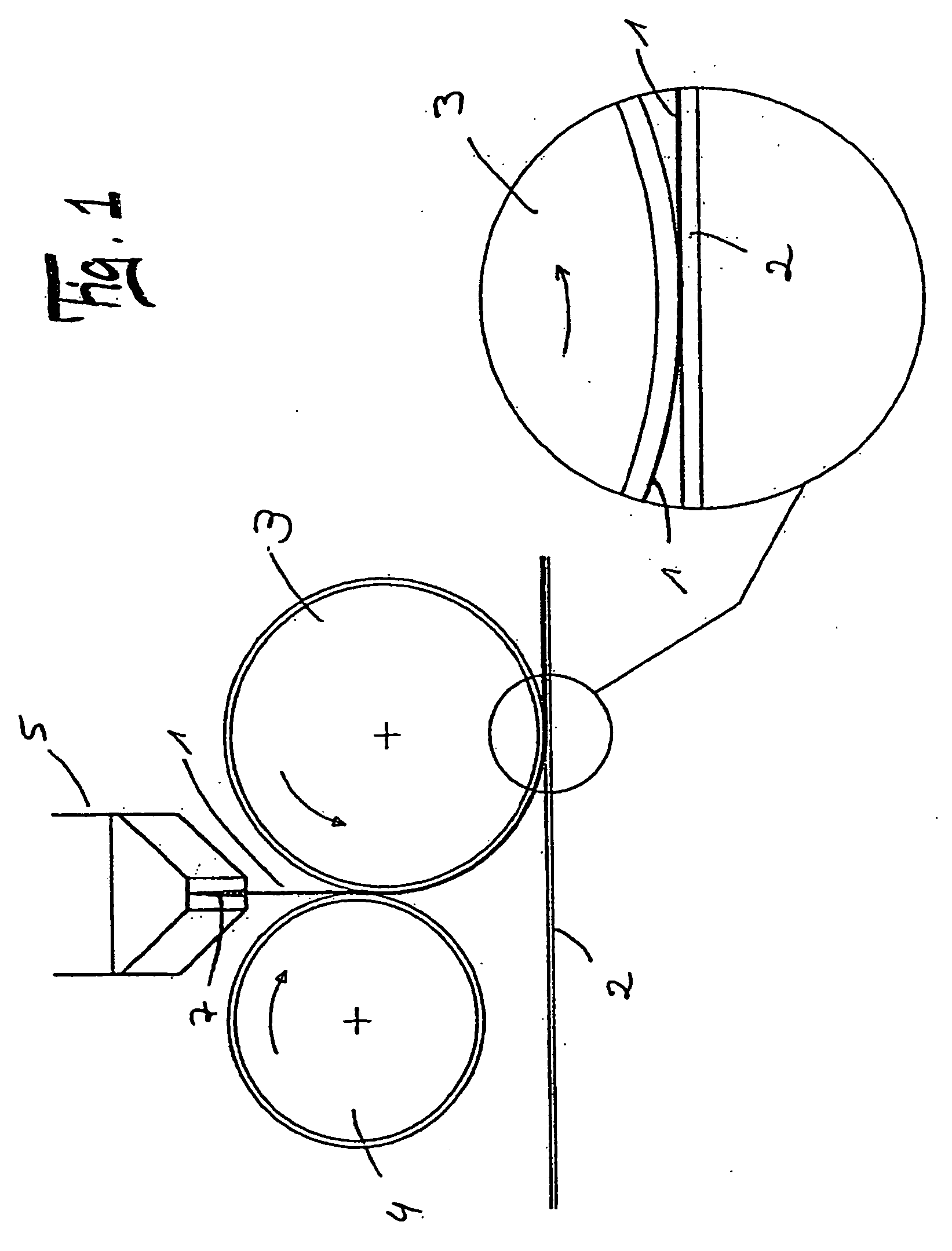 Device for applying a suspension onto a base plate